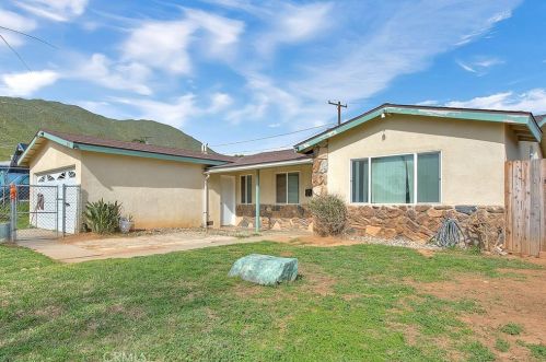 5753 29th St, Riverside, CA 92509-2006