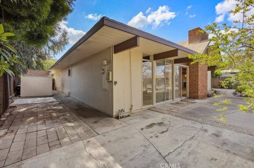 5041 Elsinore Ave, Orange CA  92869-1223 exterior