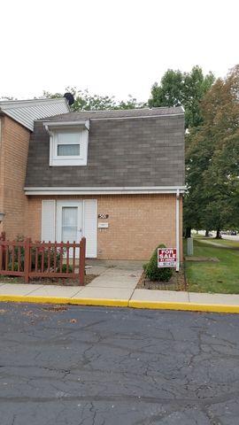 501 Adrian Ct, Brookville, OH 45309-1101