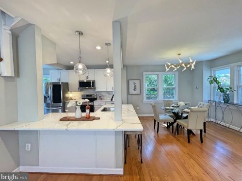 2815 Greenway Blvd, Falls Church VA  22042-2057 exterior