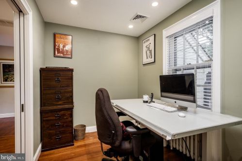 527 Tennis Ave, Prospectville PA 19002-6016 exterior