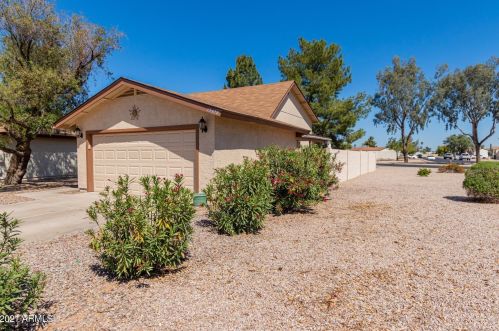 13428 Chicago St, Chandler, AZ 85225-6054