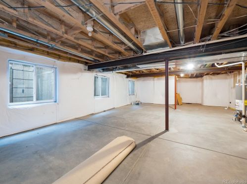 77 Rosemary St, Denver CO 80231-4186 exterior