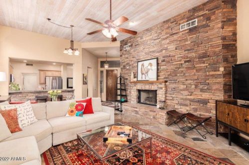 32944 70th St, Scottsdale AZ  85266-7147 exterior