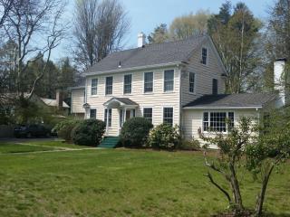 83 Kings Hwy, Westport, CT 06880-4718