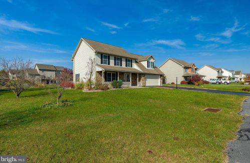 62 Longstreet Dr, Carlisle, PA 17013-8112