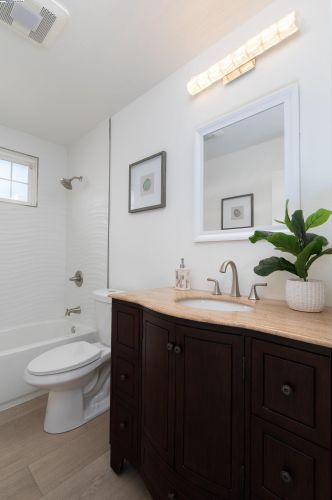 26184 Stanwood Ave, Hayward CA  94544-2736 exterior