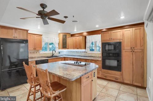 52 Skyline Dr, Navy Sup Dpt, PA 17050-1750