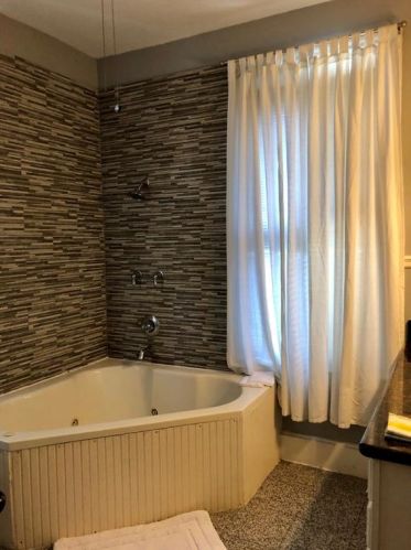 915 11 St, Galveston TX 77550-6140 exterior