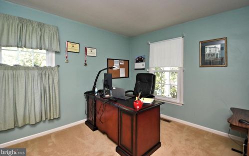 122 Claremont Dr, Lansdale PA 19446-6361 exterior