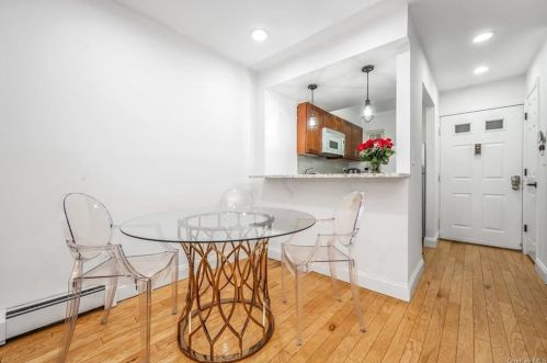 10 Westview Ave, White Plains, NY 10603-3519