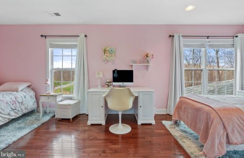 15 Lackawanna Ln, Falling Waters WV  25419-9402 exterior