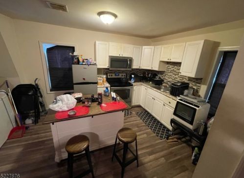 168 18th St, East Orange NJ  07018-0039 exterior