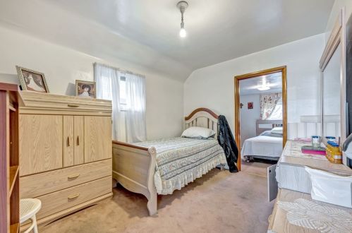 432 Melrose Ave, Ambridge PA 15003-2404 exterior