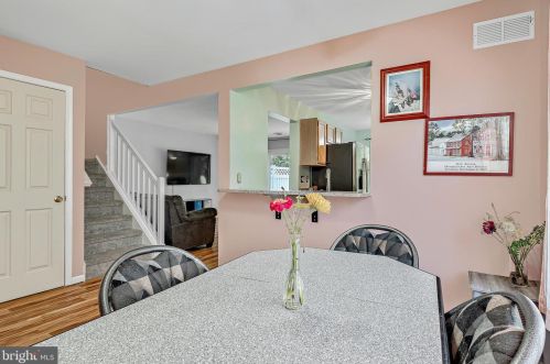 1528 Macintosh Way, Hummelstown PA  17036-8727 exterior