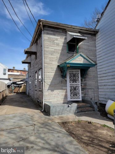 116 2nd St, Trenton, NJ 08611-2204