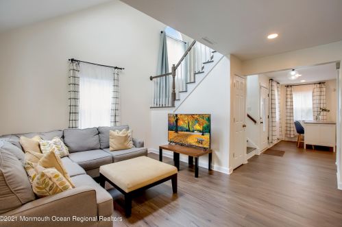 12 Frost Ct, East Freehold, NJ 07728-4315