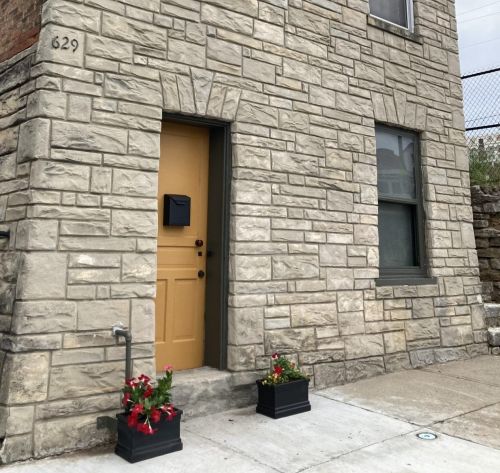 629 Burns St, Cincinnati, OH 45204-1901