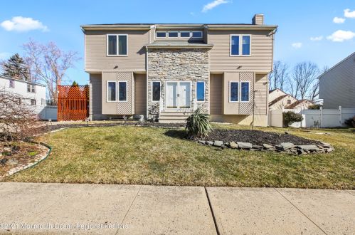 6 Margaret St, Cliffwood, NJ 07721-1187