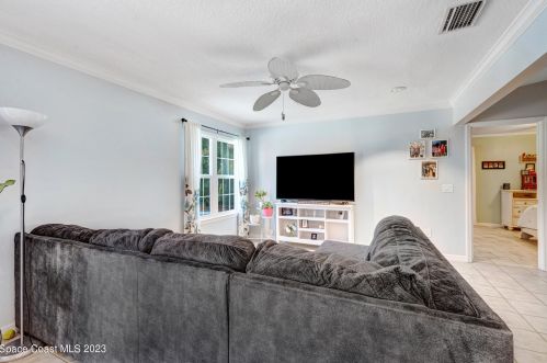 221 Degan Pl, Sebastian FL  32958-4509 exterior