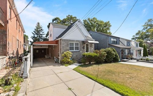150-20 84th Ave, Jamaica, NY 11432-1246