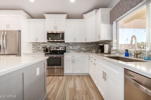 4610 Everett Dr, Phoenix AZ  85032-4893 exterior