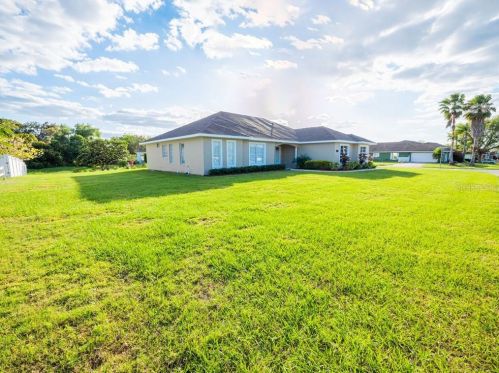 318 Lanceolate Dr, Winter Haven, FL 33880-1626