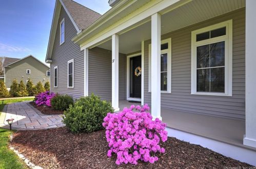 37 Mill Rd, North Branford CT  06471-1019 exterior