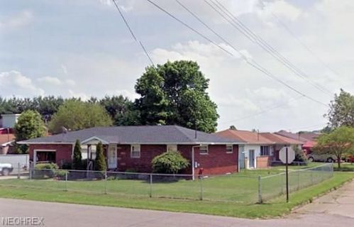 1409 Poplar Ave, Belpre, OH 45714-1431
