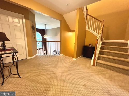 324 Glenn Rose Cir, Norristown PA 19406-1783 exterior