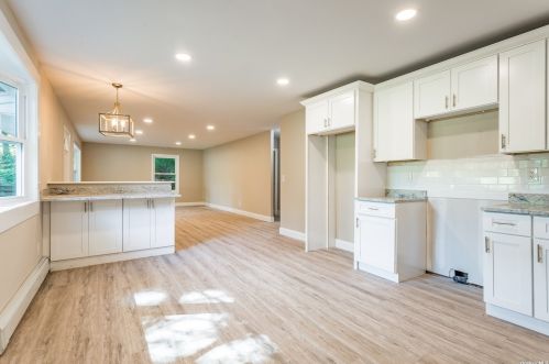 92 Bartlett Rd, Middle Island NY  11953-1811 exterior