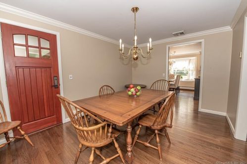 225 Sturges Ridge Rd, Wilton CT  06897-2727 exterior