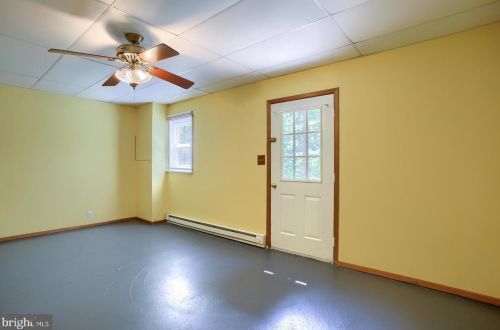 56 Ashford Dr, West Enola PA  17025-2320 exterior