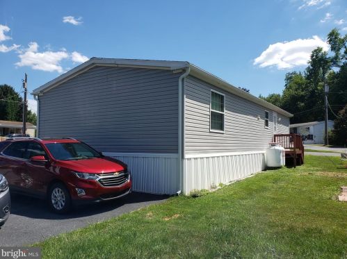 36 Hazel Cir, Navy Sup Dpt PA 17050-3634 exterior