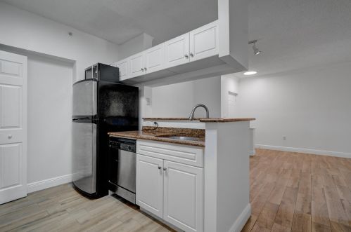 2204 Tuscany Way, Boynton Beach, FL 33435-7807