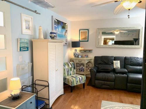 221 150, Valpo IN  46383-9559 exterior