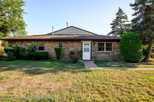 50 Adriana Ct, Bricktown, NJ 08724-7101