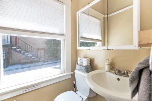 2129 B St, San Diego CA 92102-1848 exterior