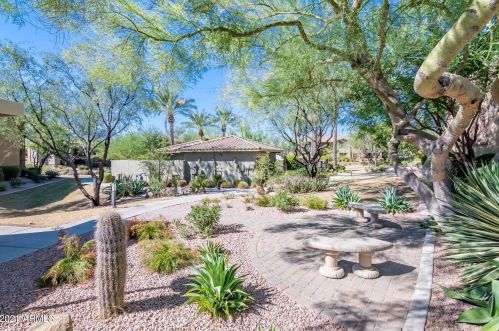21320 56th St, Phoenix AZ  85054-5401 exterior