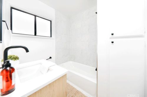 2512 Deerford St, Lakewood CA  90712-3356 exterior