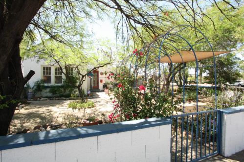 1902 Hawthorne St, Tucson AZ  85719-4934 exterior
