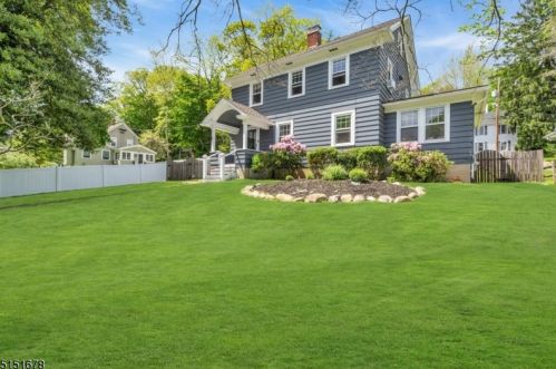 9 Mountain Ave, High Bridge, NJ 08829-1518