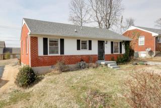 222 Clearview Dr, Clarksville, TN 37043-5008