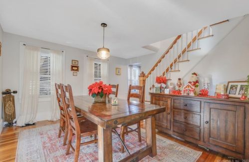 548 Middlefield St, Middletown CT  06457-3553 exterior