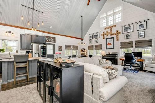 17978 Nashport Rd, Nashport OH  43830-4601 exterior