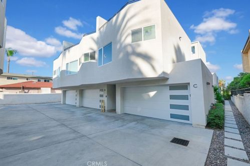 206 Moore Ave, Monterey Park, CA 91754-3501