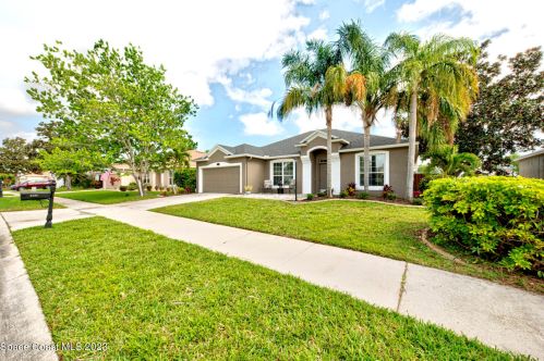 4201 Caparosa Cir, Melbourne, FL 32940-1208