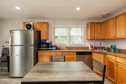 815 Liberty Dr, Mishawaka IN  46545-5905 exterior