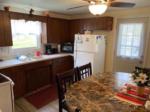 2631 Deckner Ave, Green Bay, WI 54302-4920