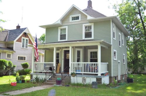 107 6th St, Montevideo, MN 56265-1805